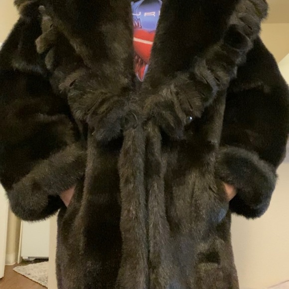 Faux Fur Brown mid-thigh Sz 8-10 - Picture 3 of 7